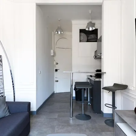 ✹studio Modern In The Golden Square ✹ Apartment Nice